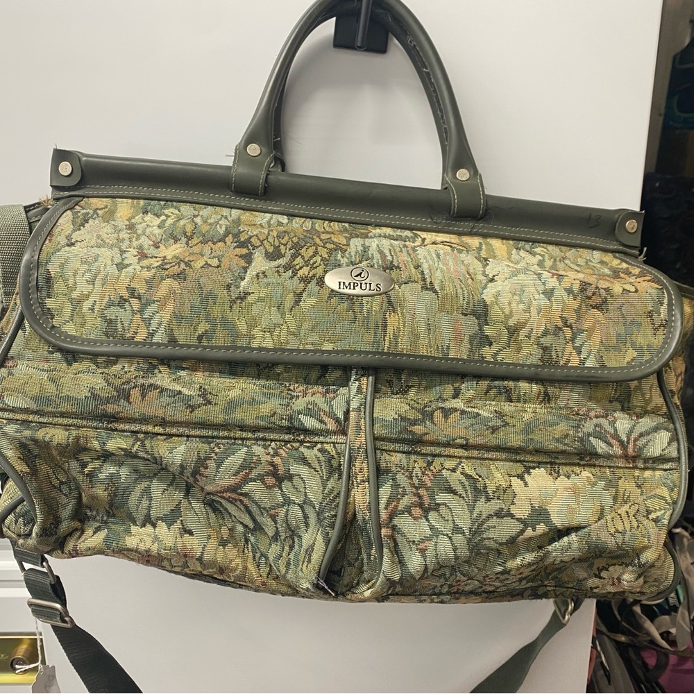 Green Floral carpet bag